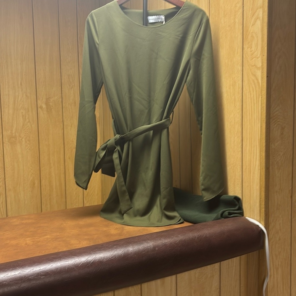 NWT Modest olive green 2 piece- long sleeve & pants w/ matching belt.